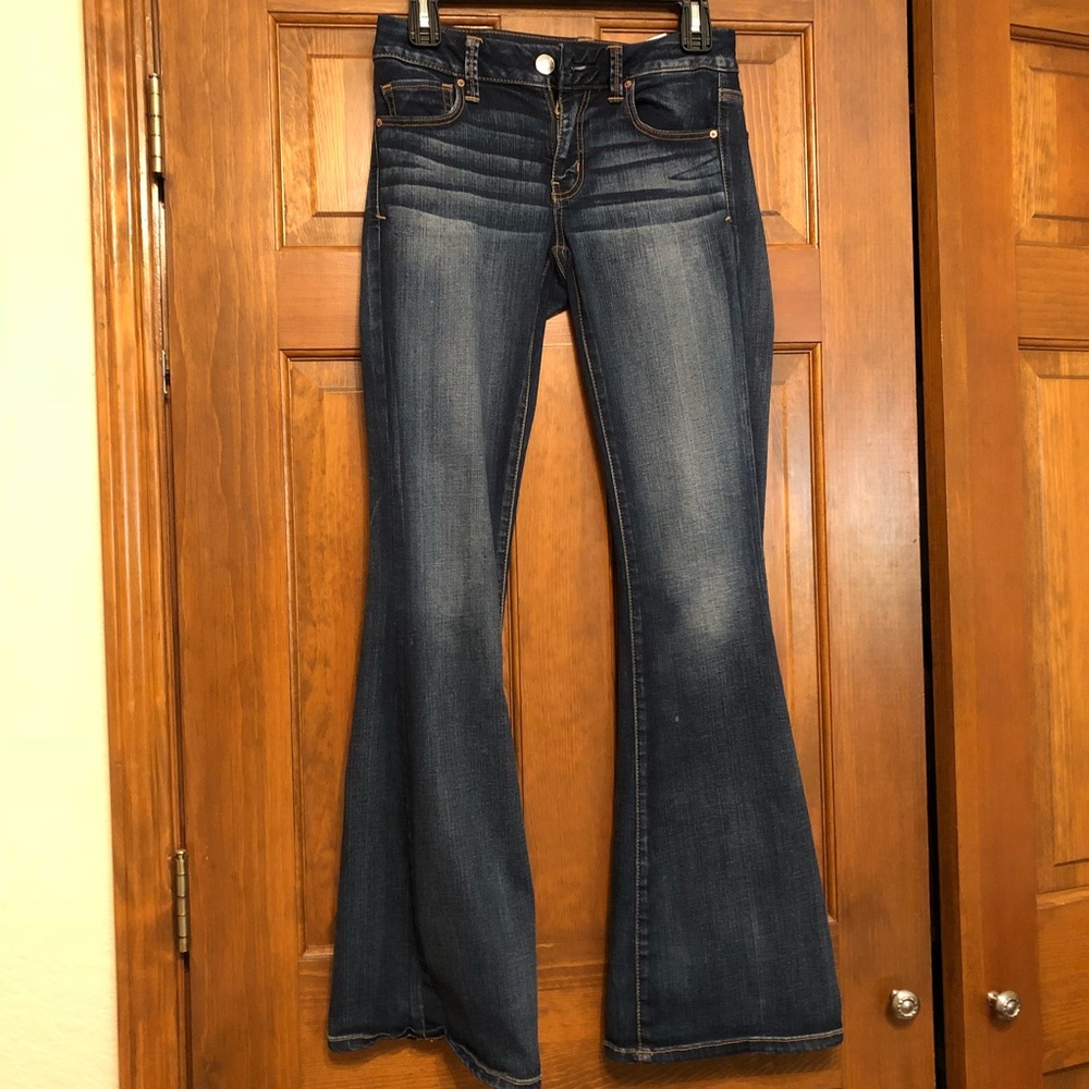 American Eagle Boho Flare Jeans (Size 4)